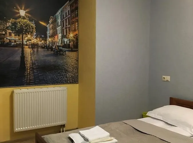 готельного типу * Львів